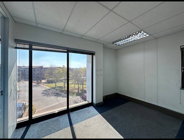 703M² OFFICE TO LET IN CENTURION CENTRAL